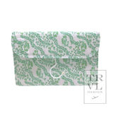 Luxe Gloss Hanging Toiletry Case All Heart Kelly Green